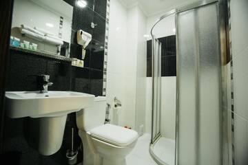 Семейный номер Делюкс с видом на город в Отеле Kobuleti Pearl Of Sea Hotel & Spa